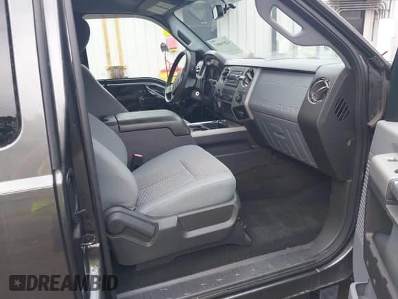 ✅ 2016 Ford F-250 XLT • VIN: 1FT7X2B60GEB48976 • Lot: 42894007. Wystawiony na IAAI z przebiegiem 44 995 mil. Bezpłatny archiwum sprzedaży aukcyjnych z USA i szczegółowy raport historii pojazdu na DreamBid. Zdjęcie 5.