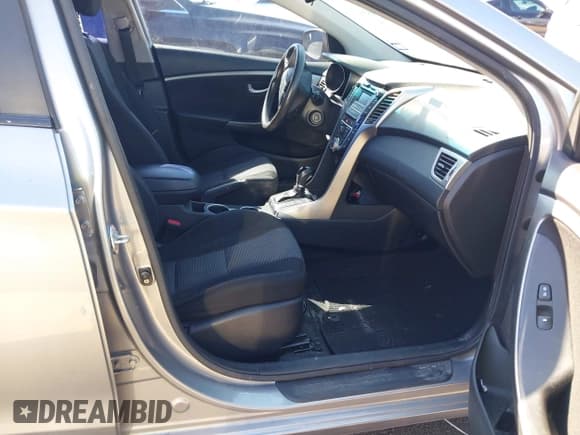 ✅ 2013 Hyundai Elantra • VIN: KMHD35LE3DU096794 • Lot: 43487547. Listed on IAAI with 136,071 mi. Free auction sales archive from the USA and detailed vehicle history report at DreamBid. Image 5.