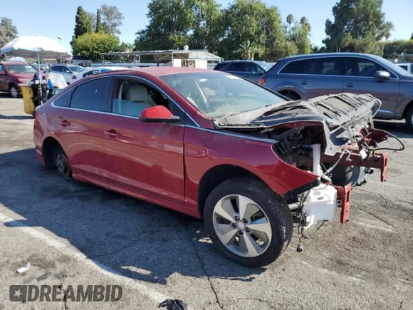 ✅ 2018 Hyundai Sonata SE • VIN: 5NPE24AF3JH605693 • Лот: 83856595. Опубликован ранее на Copart с пробегом Не указан. Бесплатный доступ к архиву аукционных продаж из США и подробный отчёт об истории автомобиля на DreamBid. Изображение 4.