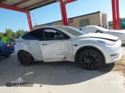 ✅ 2022 Tesla Model Y Long Range • VIN: 7SAYGDEE8NA021164 • Lot: 43483473. Listed on IAAI with 42,531 mi. Free auction sales archive from the USA and detailed vehicle history report at DreamBid. Image 12.