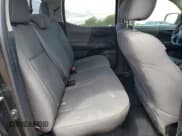 ✅ 2022 Toyota Tacoma SR • VIN: 3TMCZ5ANXNM481986 • Lot: 68493635. Wystawiony na Copart z przebiegiem 79 542 mil. Bezpłatny archiwum sprzedaży aukcyjnych z USA i szczegółowy raport historii pojazdu na DreamBid. Zdjęcie 10.