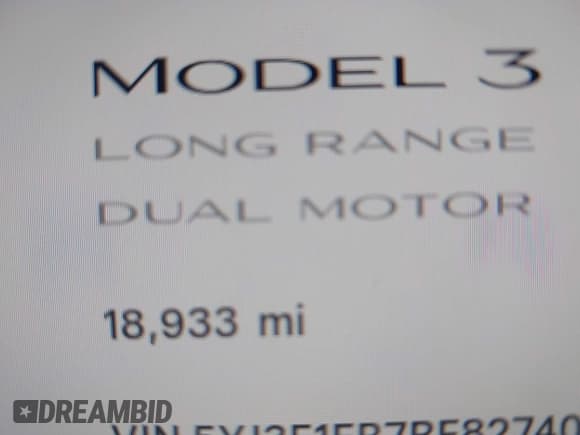 ✅ 2024 Tesla Model 3 Long Range • VIN: 5YJ3E1EB7RF827409 • Lot: 43750034. Wystawiony na IAAI z przebiegiem 18 933 mil. Bezpłatny archiwum sprzedaży aukcyjnych z USA i szczegółowy raport historii pojazdu na DreamBid. Zdjęcie 16.