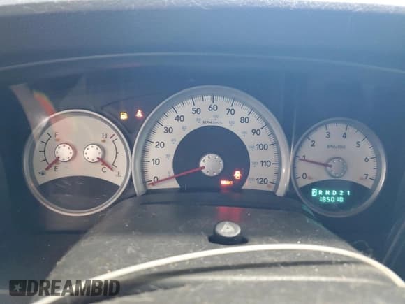 ✅ 2006 Dodge Durango SLT • VIN: 1D4HB48N36F160029 • Лот: 85166655. Опубликован ранее на Copart с пробегом 185 010 миль. Бесплатный доступ к архиву аукционных продаж из США и подробный отчёт об истории автомобиля на DreamBid. Изображение 9.