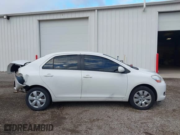 ✅ 2007 Toyota Yaris • VIN: JTDBT923371108760 • Lot: 43433505. Listed on IAAI with 111,576 mi. Free auction sales archive from the USA and detailed vehicle history report at DreamBid. Image 13.