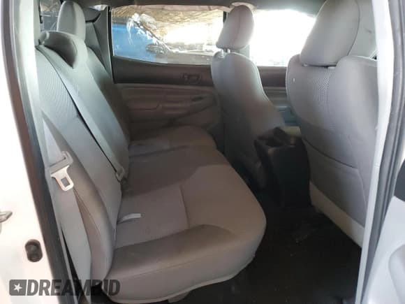 ✅ 2015 Toyota Tacoma PreRunner • VIN: 3TMJU4GNXFM175959 • Lot: 57895825. Listed on Copart with 157,955 mi. Free auction sales archive from the USA and detailed vehicle history report at DreamBid. Image 10.