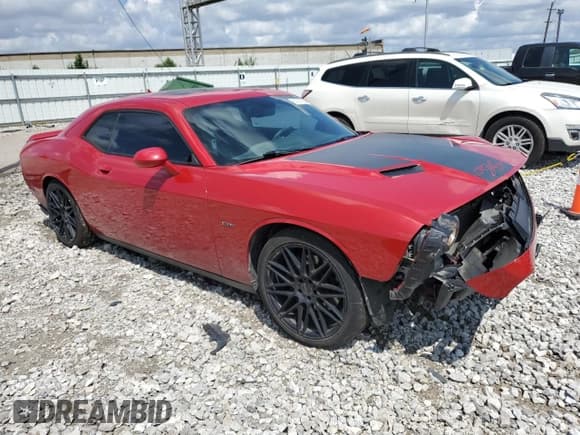 ✅ 2015 Dodge Challenger R/T Plus • VIN: 2C3CDZBTXFH889069 • Lot: 63397564. Wystawiony na Copart z przebiegiem 126 015 mil. Bezpłatny archiwum sprzedaży aukcyjnych z USA i szczegółowy raport historii pojazdu na DreamBid. Zdjęcie 4.