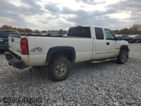 ✅ 2003 Chevrolet Silverado 2500HD LS • VIN: 1GCHK29G03E128139 • Lot: 77231524. Wystawiony na Copart z przebiegiem 160 026 mil. Bezpłatny archiwum sprzedaży aukcyjnych z USA i szczegółowy raport historii pojazdu na DreamBid. Zdjęcie 3.