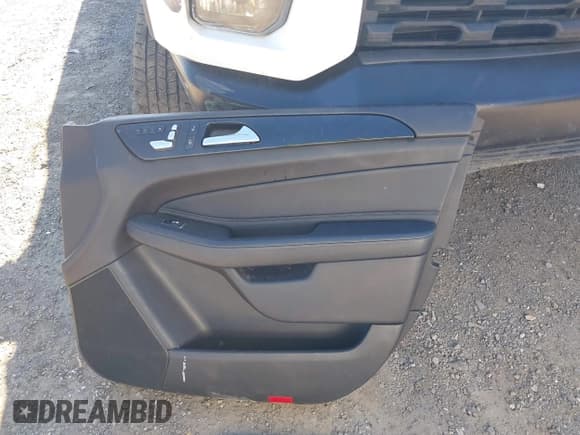 ✅ 2018 Mercedes-Benz GLS 450 • VIN: 4JGDF6EE1JB074262 • Lot: 43449050. Listed on IAAI with 189,310 mi. Free auction sales archive from the USA and detailed vehicle history report at DreamBid. Image 12.