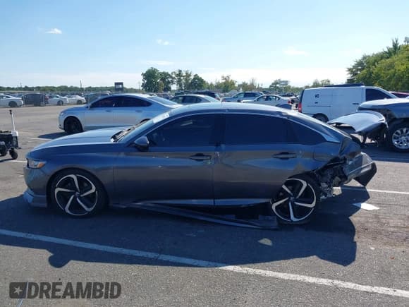 ✅ 2019 Honda Accord Sport • VIN: 1HGCV2F34KA008855 • Lot: 43205634. Listed on IAAI with 60,991 mi. Free auction sales archive from the USA and detailed vehicle history report at DreamBid. Image 14.