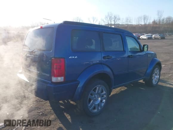 ✅ 2010 Dodge Nitro Heat • VIN: 1D4PU4GK1AW157684 • Lot: 41767719. Listed on IAAI with 140,260 mi. Free auction sales archive from the USA and detailed vehicle history report at DreamBid. Image 4.