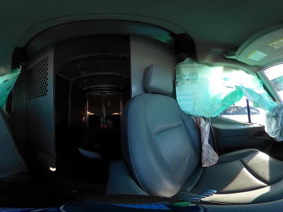 ✅ 2018 Ford Transit • VIN: 1FTYE1CMXJKB41091 • Лот: 40874065. Опубликован ранее на IAAI с пробегом 94 246 миль. Бесплатный доступ к архиву аукционных продаж из США и подробный отчёт об истории автомобиля на DreamBid. Изображение 18.