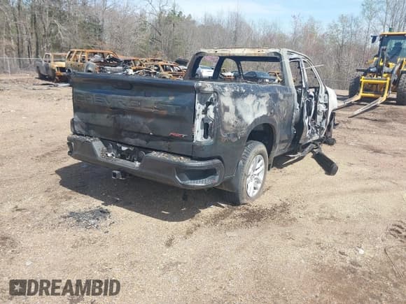 ✅ 2019 Chevrolet Silverado 1500 RST • VIN: 1GCRYEED3KZ212902 • Lot: 41858001. Wystawiony na IAAI z przebiegiem Nie podano. Bezpłatny archiwum sprzedaży aukcyjnych z USA i szczegółowy raport historii pojazdu na DreamBid. Zdjęcie 4.
