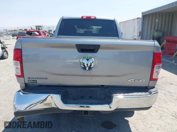 ✅ 2024 Ram 2500 Big Horn • VIN: 3C6UR5DLXRG338482 • Лот: 42990856. Опубликован ранее на IAAI с пробегом 47 251 миль. Бесплатный доступ к архиву аукционных продаж из США и подробный отчёт об истории автомобиля на DreamBid. Изображение 16.