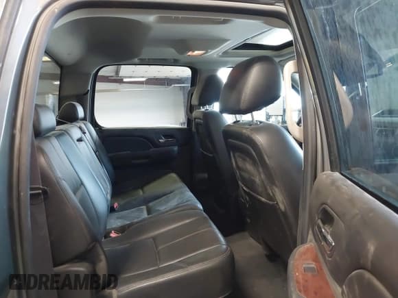 ✅ 2011 Chevrolet Silverado 2500HD LTZ • VIN: 1GC1KYC83BF192822 • Lot: 42508183. Listed on IAAI with 81,195 mi. Free auction sales archive from the USA and detailed vehicle history report at DreamBid. Image 8.