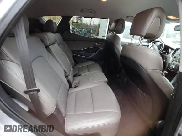 ✅ 2016 Hyundai Santa Fe Limited • VIN: 5XYZUDLA8GG308237 • Lot: 75177593. Wystawiony na Copart z przebiegiem 114 496 mil mil. Skorzystaj z bezpłatnego archiwum sprzedaży aukcyjnych z USA i zobacz szczegółowy raport historii pojazdu na DreamBid. Zdjęcie 10.