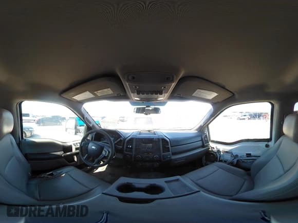 ✅ 2019 Ford F-250 XL • VIN: 1FT7W2B63KEC61395 • Lot: 43422109. Wystawiony na IAAI z przebiegiem 148 835 mil. Bezpłatny archiwum sprzedaży aukcyjnych z USA i szczegółowy raport historii pojazdu na DreamBid. Zdjęcie 19.