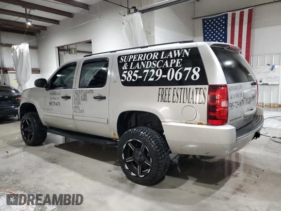 ✅ 2009 Chevrolet Suburban Commercial • VIN: 1GNFK163X9R239129 • Lot: 91366865. Listed on Copart with 205,946 mi. Free auction sales archive from the USA and detailed vehicle history report at DreamBid. Image 2.