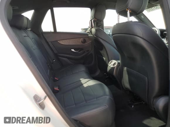 ✅ 2017 Mercedes-Benz GLC 300 • VIN: WDC0G4JB0HV012791 • Lot: 91931695. Wystawiony na Copart z przebiegiem 132 349 mil. Bezpłatny archiwum sprzedaży aukcyjnych z USA i szczegółowy raport historii pojazdu na DreamBid. Zdjęcie 11.