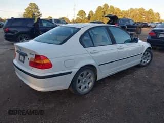 ✅ 2003 BMW 3 Series 325i • VIN: WBAEV33453KL86816 • Lot: 43796585. Listed on IAAI with 199,013 mi. Free auction sales archive from the USA and detailed vehicle history report at DreamBid. Image 4.