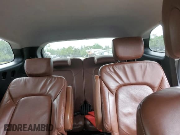 ✅ 2015 Hyundai Santa Fe Limited • VIN: KM8SN4HF3FU095077 • Лот: 72891354. Опубликован ранее на Copart с пробегом 141 235 миль. Бесплатный доступ к архиву аукционных продаж из США и подробный отчёт об истории автомобиля на DreamBid. Изображение 10.