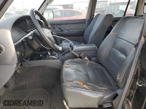 ✅ 1991 Toyota Land Cruiser • VIN: JT3FJ80W7M0028110 • Lot: 43465365. Listed on Copart with 203,772 mi. Free auction sales archive from the USA and detailed vehicle history report at DreamBid. Image 7.