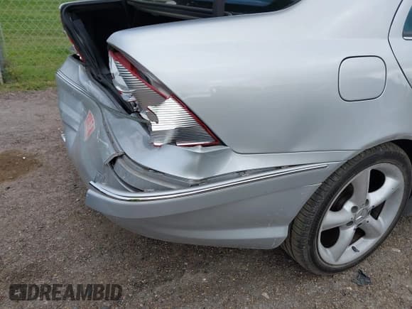 ✅ 2006 Mercedes-Benz C 230 Sport • VIN: WDBRF52H96A843413 • Lot: 42717904. Wystawiony na IAAI z przebiegiem 138 970 mil. Bezpłatny archiwum sprzedaży aukcyjnych z USA i szczegółowy raport historii pojazdu na DreamBid. Zdjęcie 12.