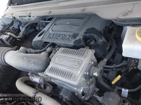 ✅ 2024 Ram 1500 Laramie • VIN: 1C6RREJT3RN220985 • Lot: 42773509. Listed on IAAI with 28,839 mi. Free auction sales archive from the USA and detailed vehicle history report at DreamBid. Image 19.