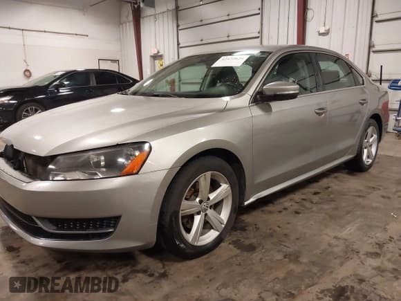 ✅ 2013 Volkswagen Passat SE • VIN: 1VWBP7A38DC071910 • Lot: 42472626. Listed on IAAI with 90,535 mi. Free auction sales archive from the USA and detailed vehicle history report at DreamBid. Image 19.
