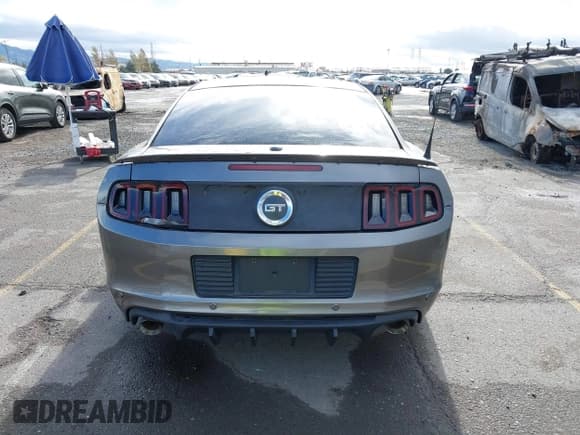 ✅ 2013 Ford Mustang GT • VIN: 1ZVBP8CF0D5279975 • Lot: 43622571. Listed on IAAI with 100,782 mi. Free auction sales archive from the USA and detailed vehicle history report at DreamBid. Image 16.