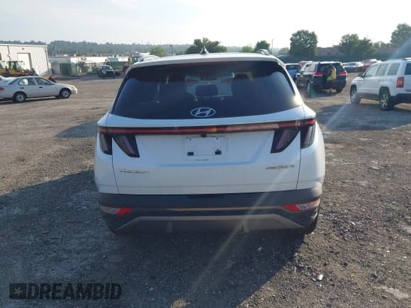 ✅ 2023 Hyundai Tucson Limited • VIN: KM8JFDA28PU105491 • Lot: 42844210. Wystawiony na IAAI z przebiegiem 13 821 mil. Bezpłatny archiwum sprzedaży aukcyjnych z USA i szczegółowy raport historii pojazdu na DreamBid. Zdjęcie 16.