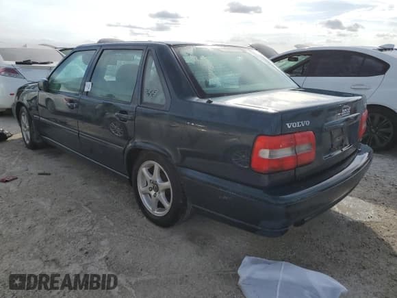 ✅ 1998 Volvo S70 • VIN: YV1LS5675W3511553 • Lot: 75102454. Wystawiony na Copart z przebiegiem Nie podano. Bezpłatny archiwum sprzedaży aukcyjnych z USA i szczegółowy raport historii pojazdu na DreamBid. Zdjęcie 2.