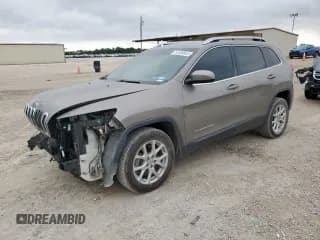 ✅ 2016 Jeep Cherokee Latitude • VIN: 1C4PJLCS8GW257375 • Лот: 81686845. Опубликован ранее на Copart с пробегом 128 759 миль. Бесплатный доступ к архиву аукционных продаж из США и подробный отчёт об истории автомобиля на DreamBid. Изображение 1.