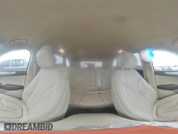 ✅ 2019 Lincoln MKC Standard • VIN: 5LMCJ1D98KUL37318 • Lot: 81398564. Wystawiony na Copart z przebiegiem 35 929 mil. Bezpłatny archiwum sprzedaży aukcyjnych z USA i szczegółowy raport historii pojazdu na DreamBid. Zdjęcie 14.