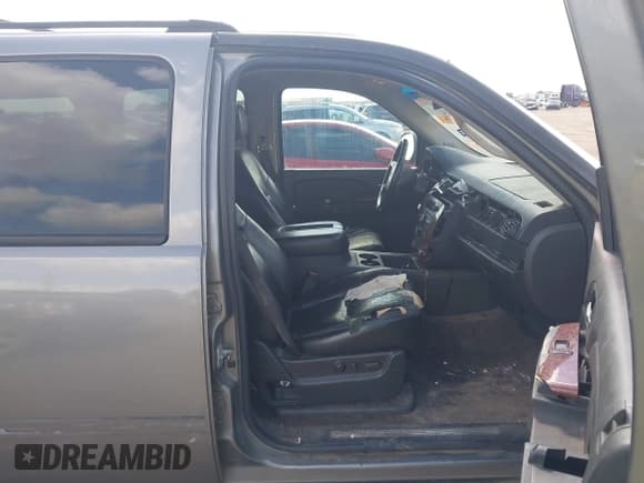 ✅ 2007 Chevrolet Suburban LT • VIN: 3GNFC16JX7G131702 • Лот: 43537077. Опубликован ранее на IAAI с пробегом 313 337 миль. Бесплатный доступ к архиву аукционных продаж из США и подробный отчёт об истории автомобиля на DreamBid. Изображение 5.