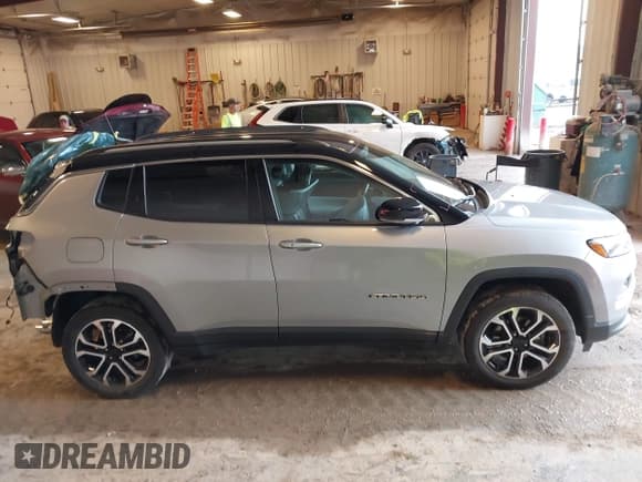 ✅ 2022 Jeep Compass (RED) Edition • VIN: 3C4NJDCB3NT153697 • Lot: 42559809. Listed on IAAI with 21,461 mi. Free auction sales archive from the USA and detailed vehicle history report at DreamBid. Image 13.