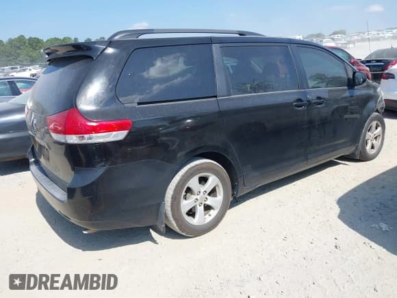 ✅ 2014 Toyota Sienna LE AAS • VIN: 5TDKK3DC0ES525623 • Lot: 42823834. Listed on IAAI with 211,670 mi. Free auction sales archive from the USA and detailed vehicle history report at DreamBid. Image 4.