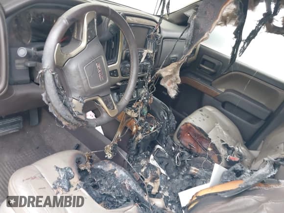 ✅ 2016 GMC Sierra 1500 SLT • VIN: 3GTU2NEC7GG177985 • Lot: 43172270. Listed on IAAI with 212,296 mi. Free auction sales archive from the USA and detailed vehicle history report at DreamBid. Image 6.