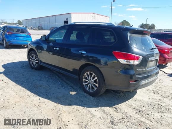 ✅ 2016 Nissan Pathfinder Platinum • VIN: 5N1AR2MN4GC638929 • Lot: 43616208. Listed on IAAI with 263,072 mi. Free auction sales archive from the USA and detailed vehicle history report at DreamBid. Image 3.