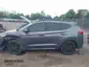 2019 Hyundai Tucson SEL z VIN KM8J33AL3KU965500, wystawiony jako IAAI lot #42611549 z przebiegiem 104 688 mil mil oraz . Historia ofert i sprzedaży dostępna na DreamBid. Obrazek 14.