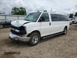 ✅ 2019 Chevrolet Express Passenger LT • VIN: 1GAZGPFG0K1192705 • Lot: 66196185. Wystawiony na Copart z przebiegiem 196 248 mil. Bezpłatny archiwum sprzedaży aukcyjnych z USA i szczegółowy raport historii pojazdu na DreamBid. Zdjęcie 1.