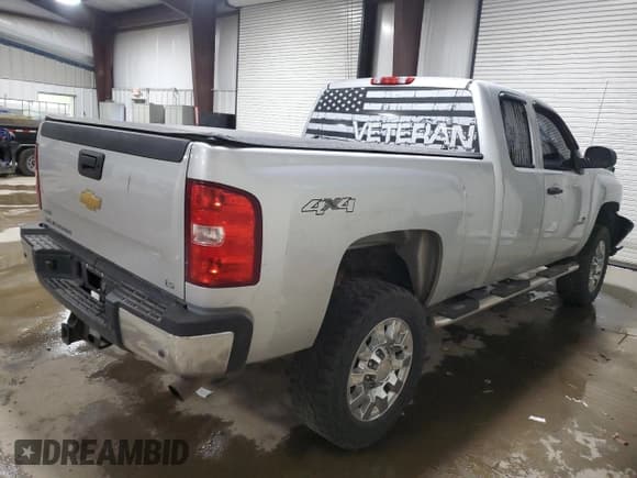 ✅ 2012 Chevrolet Silverado 2500HD Work Truck • VIN: 1GC2KVCG0CZ294458 • Lot: 49927765. Wystawiony na Copart z przebiegiem 222 387 mil. Bezpłatny archiwum sprzedaży aukcyjnych z USA i szczegółowy raport historii pojazdu na DreamBid. Zdjęcie 3.