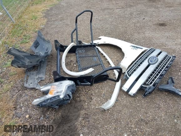 ✅ 2018 Ford F-150 XL • VIN: 1FTEW1E56JKC02331 • Lot: 42554412. Wystawiony na IAAI z przebiegiem 203 633 mil. Bezpłatny archiwum sprzedaży aukcyjnych z USA i szczegółowy raport historii pojazdu na DreamBid. Zdjęcie 12.