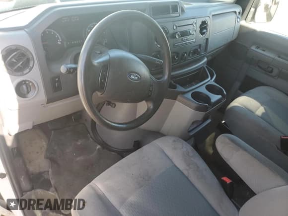 ✅ 2014 Ford Econoline Passenger XL • VIN: 1FBNE3BL9EDA93766 • Лот: 57099235. Опубликован ранее на Copart с пробегом 133 512 миль. Бесплатный доступ к архиву аукционных продаж из США и подробный отчёт об истории автомобиля на DreamBid. Изображение 8.