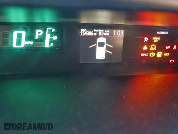 ✅ 2012 Toyota Prius Three • VIN: JTDKDTB38C1011963 • Лот: 92752435. Опубликован ранее на Copart с пробегом 154 386 миль. Бесплатный доступ к архиву аукционных продаж из США и подробный отчёт об истории автомобиля на DreamBid. Изображение 9.