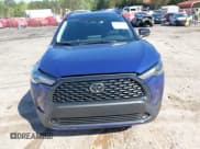 ✅ 2025 Toyota Corolla Cross LE • VIN: 7MUCAAAG5SV124153 • Lot: 41990954. Listed on IAAI with 1,878 mi. Free auction sales archive from the USA and detailed vehicle history report at DreamBid. Image 12.