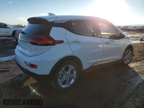 ✅ 2017 Chevrolet Bolt EV LT • VIN: 1G1FW6S00H4182790 • Lot: 82549724. Wystawiony na Copart z przebiegiem 23 305 mil. Bezpłatny archiwum sprzedaży aukcyjnych z USA i szczegółowy raport historii pojazdu na DreamBid. Zdjęcie 3.