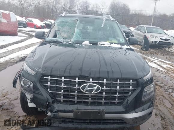 ✅ 2022 Hyundai Venue SEL • VIN: KMHRC8A31NU188951 • Lot: 41546775. Wystawiony na IAAI z przebiegiem 26 861 mil. Bezpłatny archiwum sprzedaży aukcyjnych z USA i szczegółowy raport historii pojazdu na DreamBid. Zdjęcie 12.