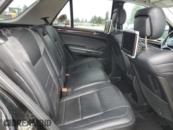 ✅ 2009 Mercedes-Benz M 63 AMG • VIN: 4JGBB77E29A479568 • Lot: 68217255. Listed on Copart with 148,676 mi. Free auction sales archive from the USA and detailed vehicle history report at DreamBid. Image 11.