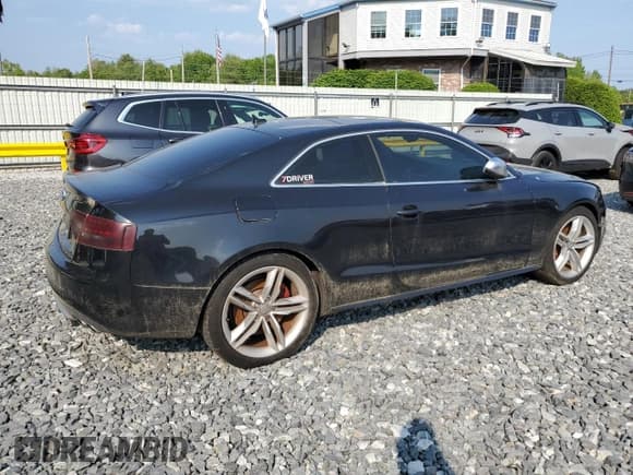 ✅ 2011 Audi S5 Prestige • VIN: WAUVVAFR8BA084274 • Lot: 59582985. Listed on Copart with 109,862 mi. Free auction sales archive from the USA and detailed vehicle history report at DreamBid. Image 3.