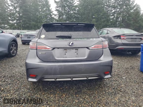 ✅ 2015 Lexus CT 200h • VIN: JTHKD5BHXF2237233 • Lot: 96046905. Wystawiony na Copart z przebiegiem 132 955 mil. Bezpłatny archiwum sprzedaży aukcyjnych z USA i szczegółowy raport historii pojazdu na DreamBid. Zdjęcie 6.